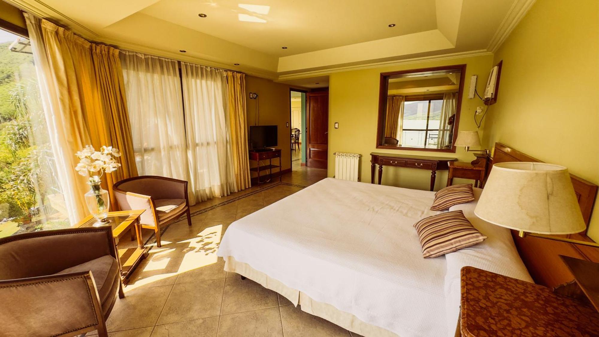 Hotel Del Dique Cabra Corral Eksteriør billede